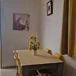 Jose's Cozy Little Apartment Funchal (Madeira)