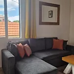 Jose's Cozy Little Funchal (Madeira)