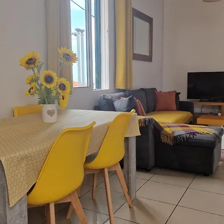 Jose's Cozy Little Apartman